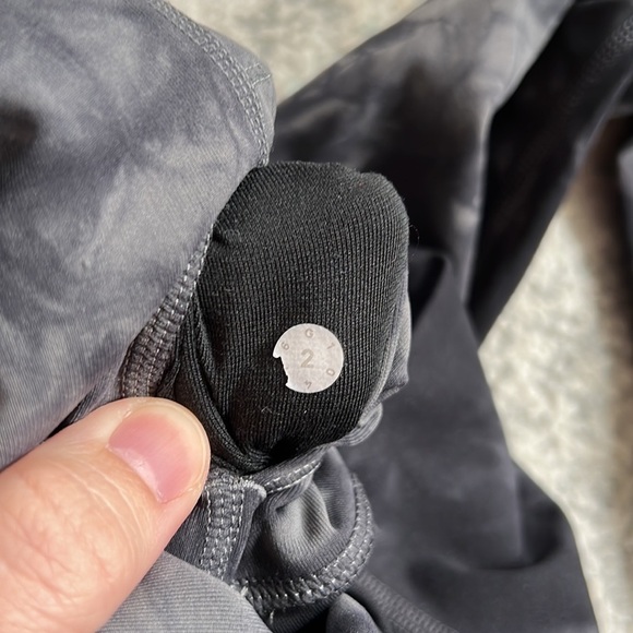 Lululemon Wunder Under High Rise Leggings - Picture 6 of 13